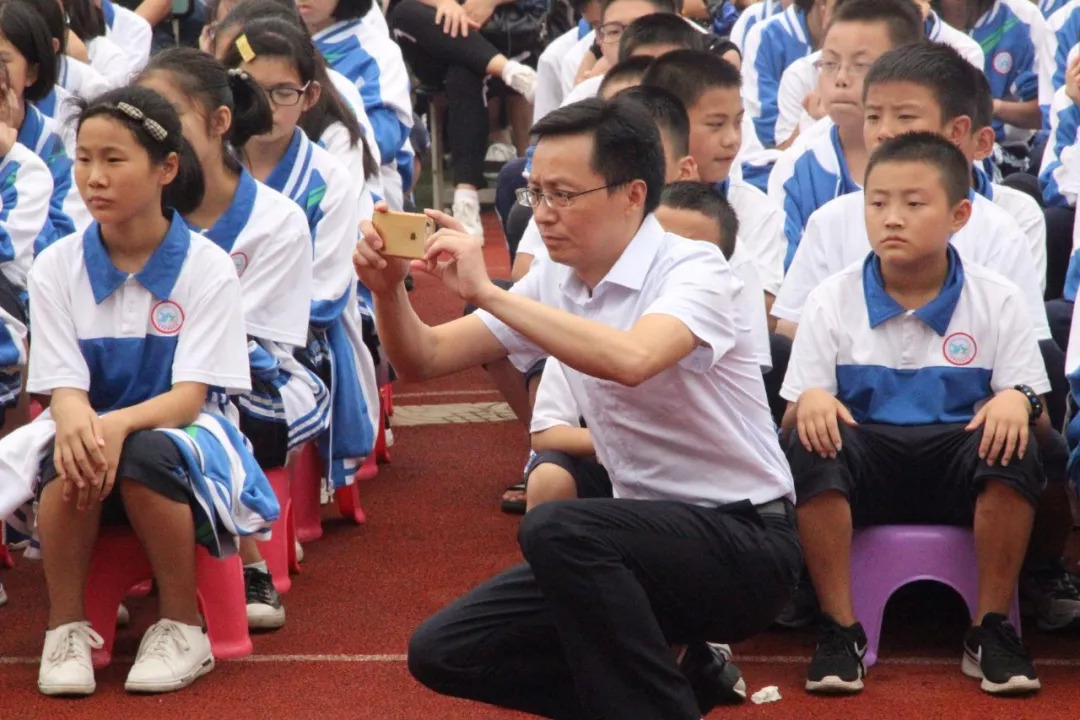 巴巴掌古风尊师大典广汉中学实验学校高新分校弘扬传统美德