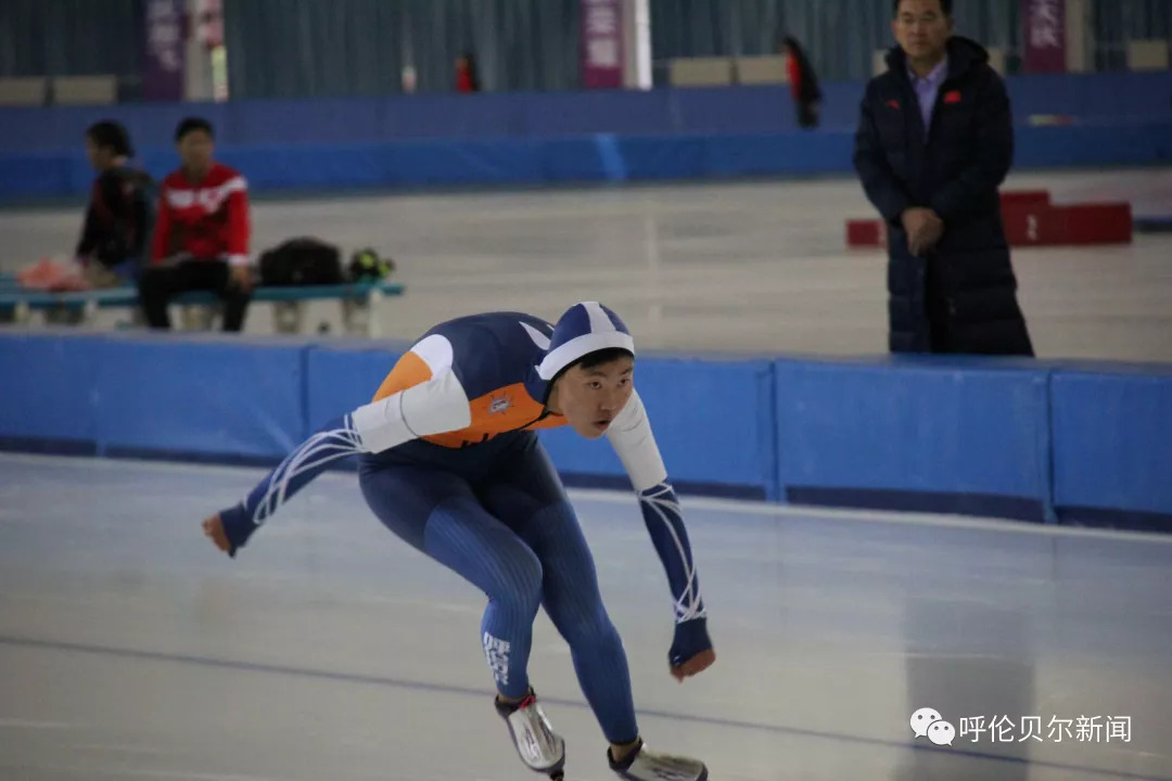 苏墨,张佳欣,孙宁,女子丙组集体滑(3圈)姜广霖,男子乙组1500米亓思凯