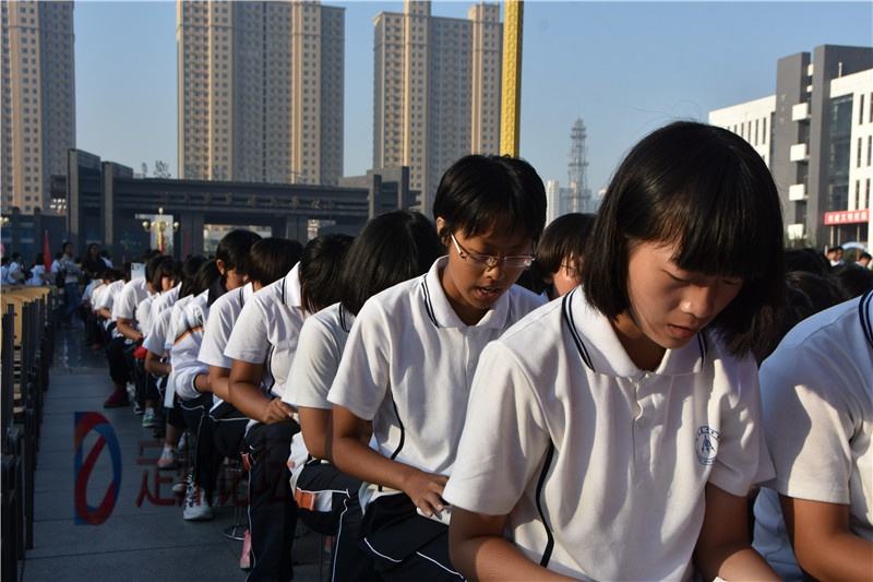 太壮观河北定州中学开学典礼现场