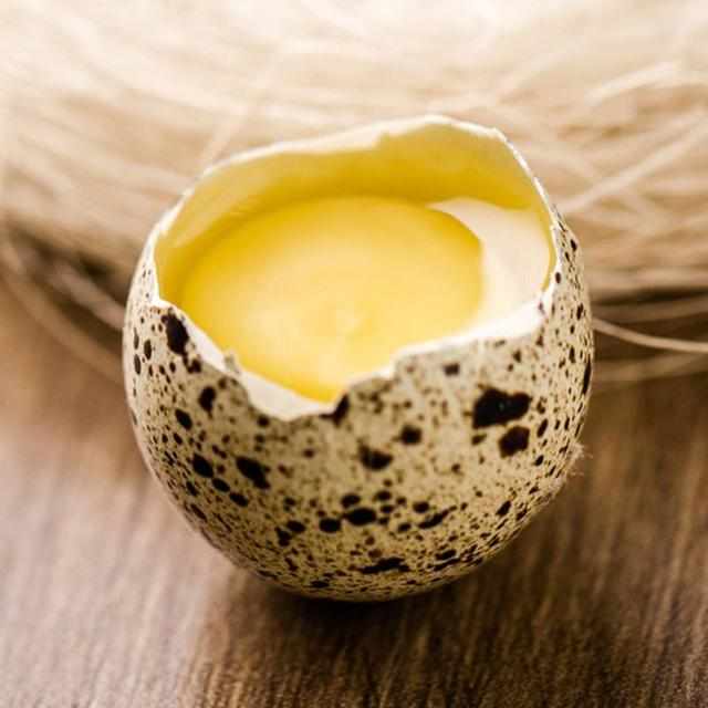 秋季吃鹌鹑蛋好处多,4种营养素都超过鸡蛋,可医生说2种人别多吃