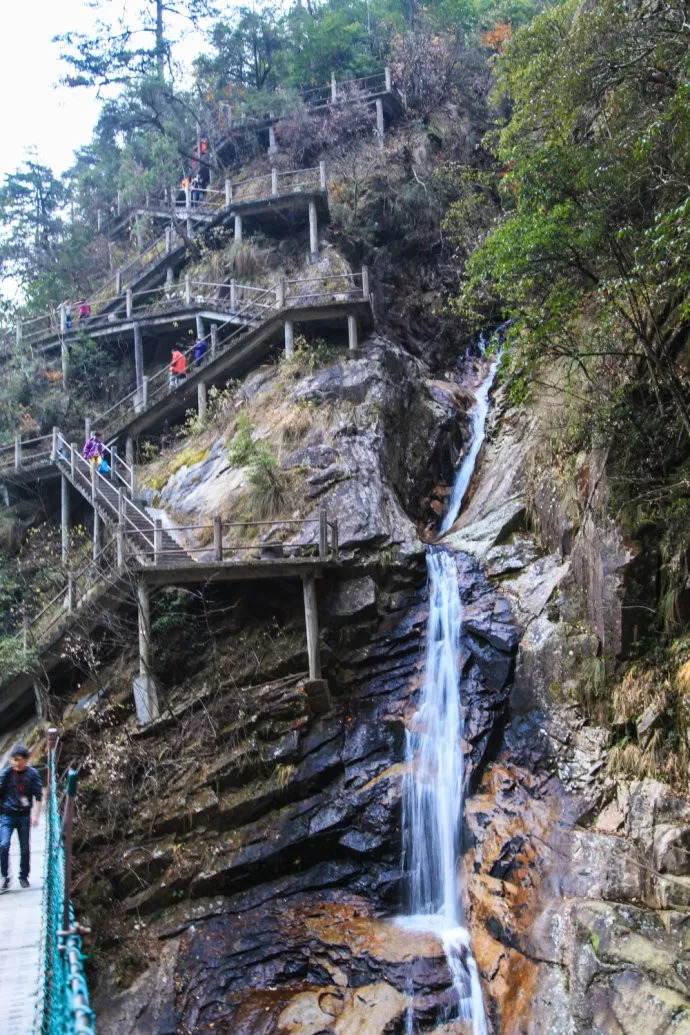 大明山]疯玩抖音同款超级滑滑梯行走峭壁悬空栈道观千亩高山草甸