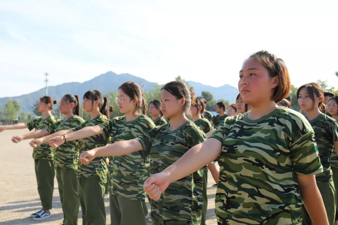 盛华基地北京第二外国语学院军训纪实