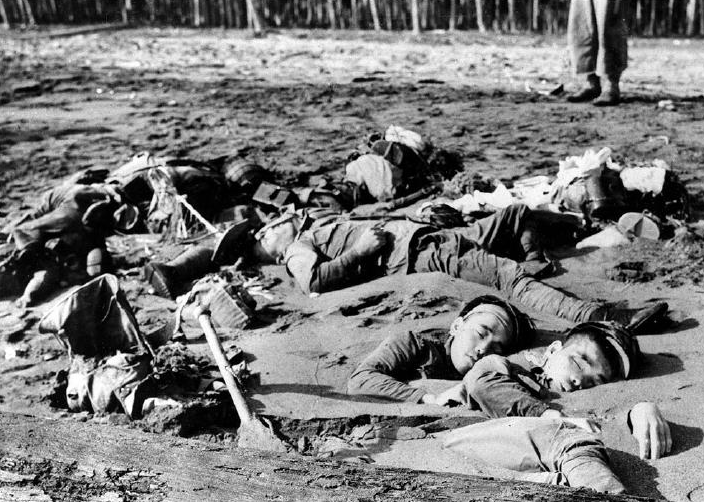 这些纪录二战的老照片 死后的墨索里尼不堪入目 尸体