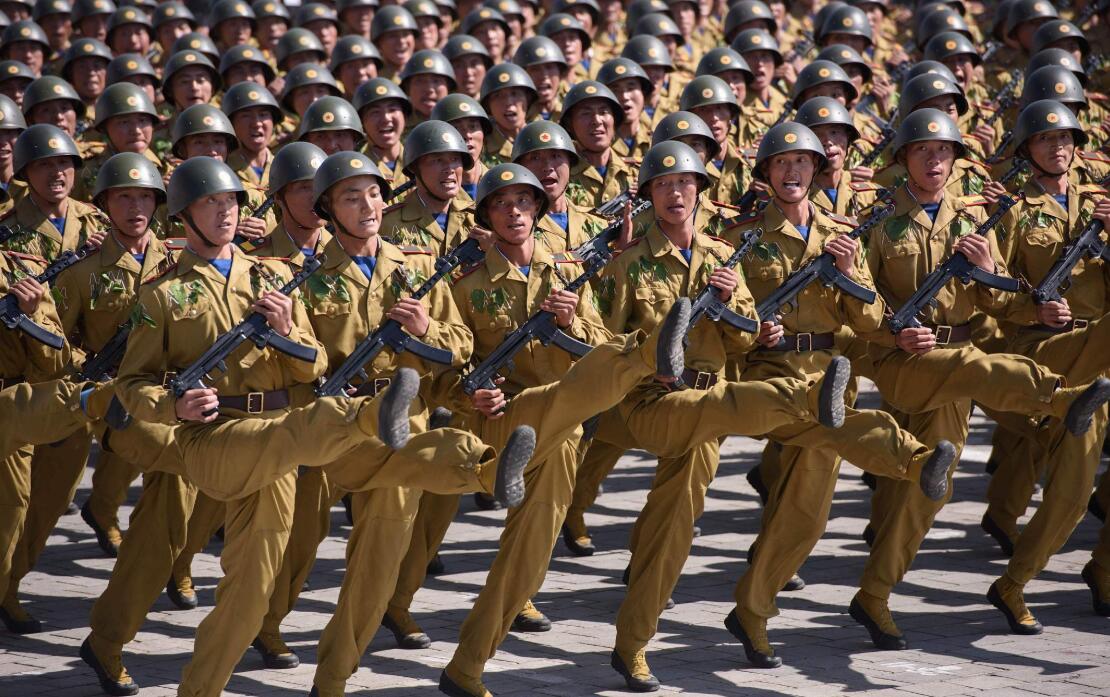 朝鲜举行建国70周年大阅兵