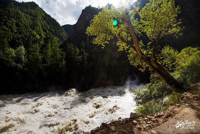 西藏秘境,独俊大峡谷,在最烂的路上看最美的风景