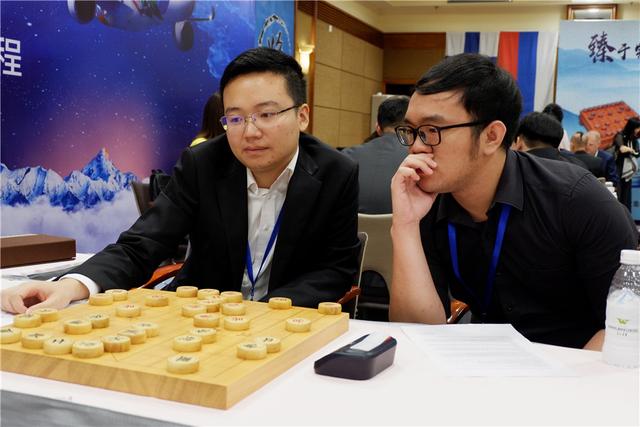 1 12 象棋大师与棋迷零距离 成都棋院院长蒋全胜 外籍棋手登台亮相