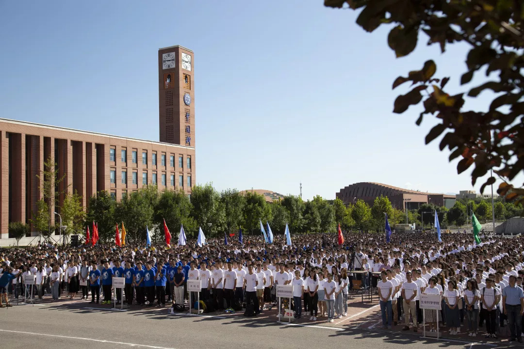 "强国一代"有我在丨中国科学院大学2018级新生开学典礼