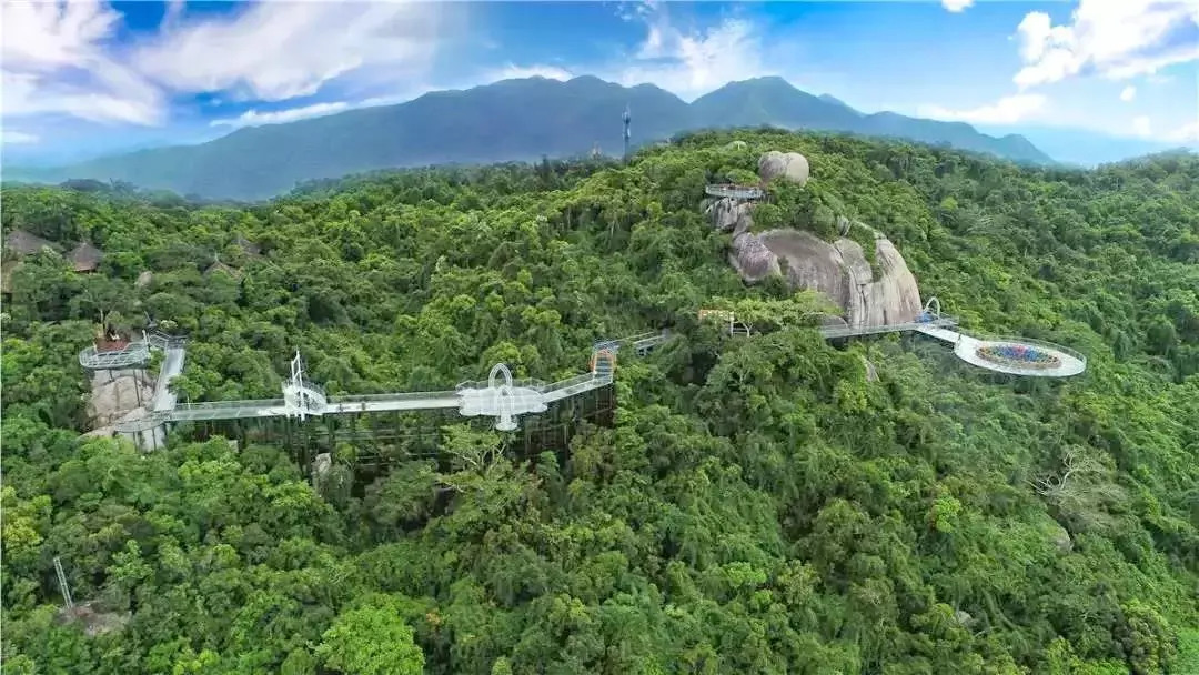 好玩过玻璃桥全国首条全海景玻璃栈道风靡朋友圈