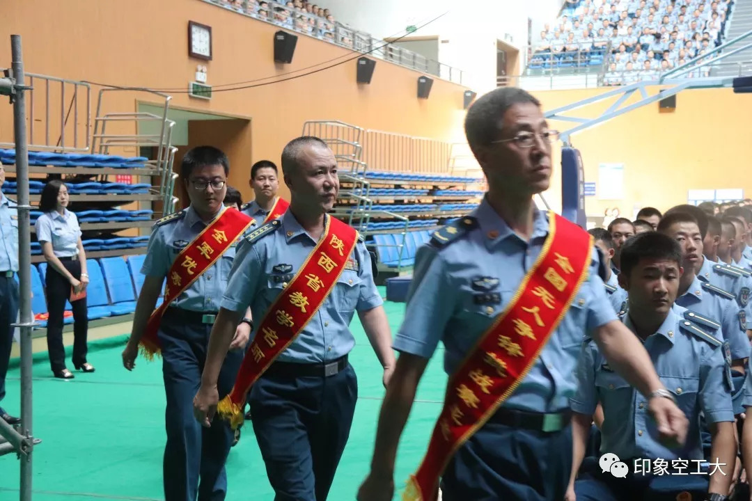 首届特聘首席学科责任教授大学首席科技特聘责任专家祝全校教职员工