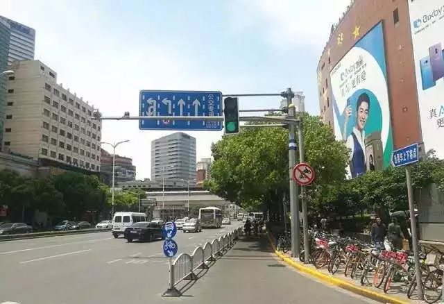 出行提示|长宁路龙之梦门前增设可变车道,司机们通过请注意