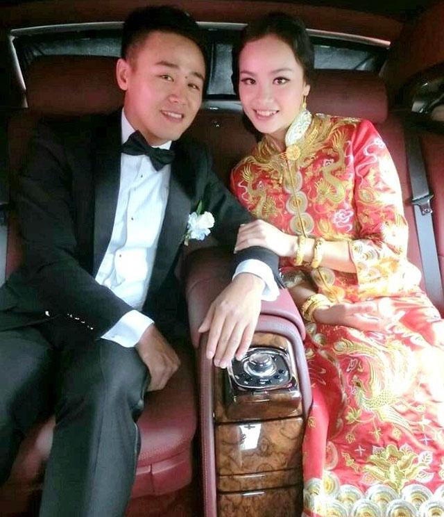 奥运冠军胡佳近照:成为公司老总,老婆是花游女神,儿子超像胡佳