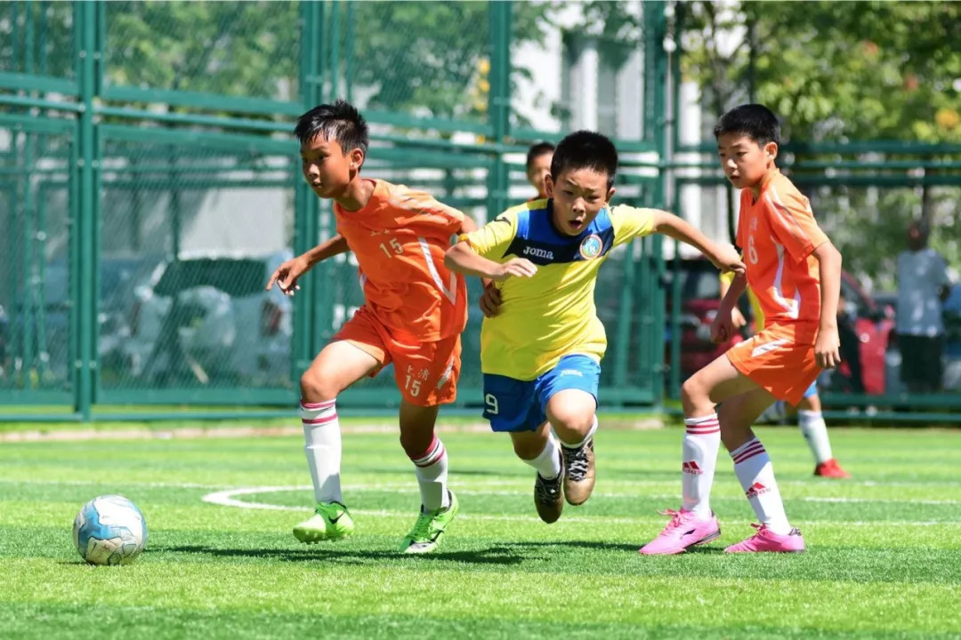 传递足球精神,续燃足球热情 ——2018年青岛市第五届"