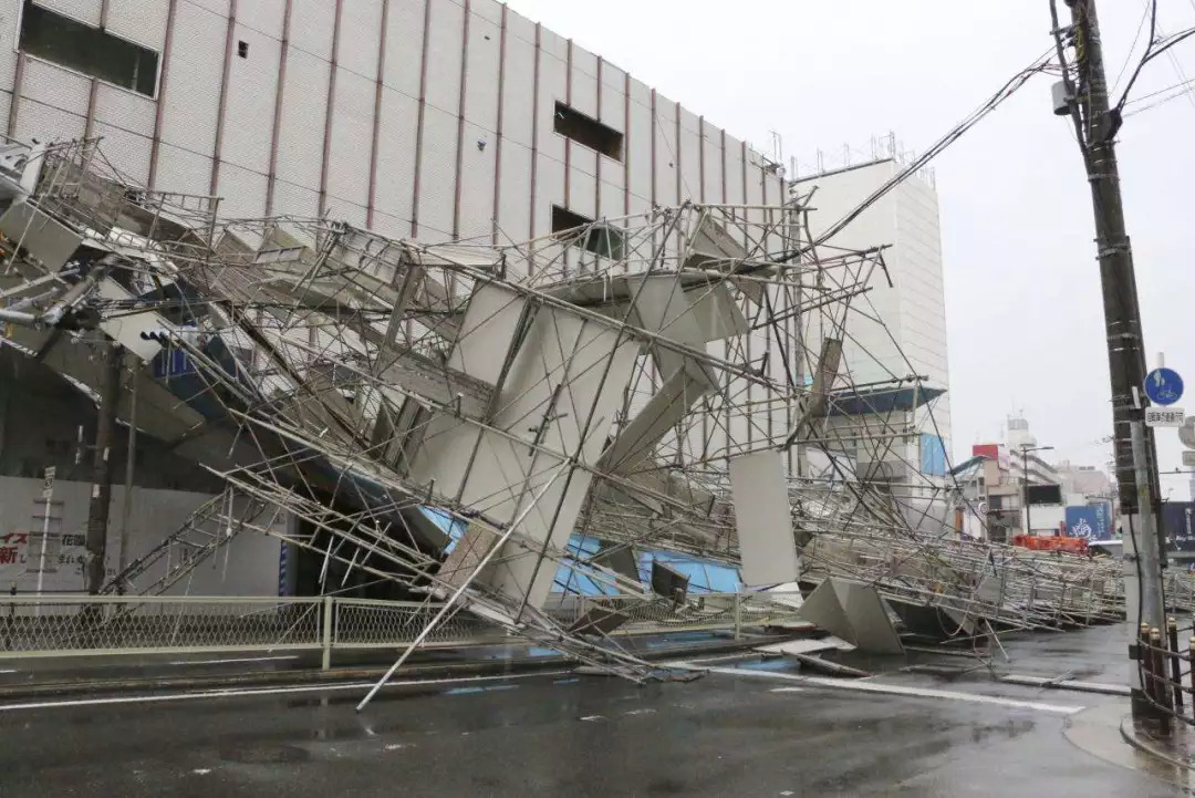 日本台风,地震:有一种自豪叫祖国带你回家!