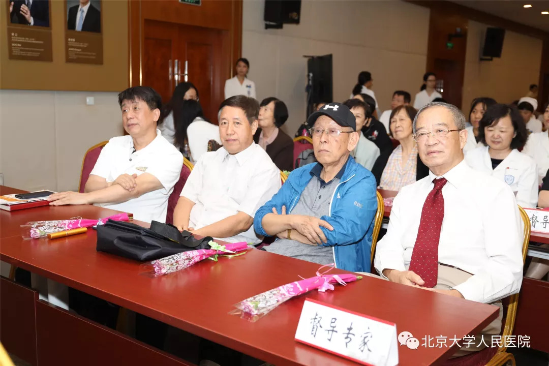 北京大学医学部党委徐善东副书记,教育处刘虹副处长,北京大学人民医院