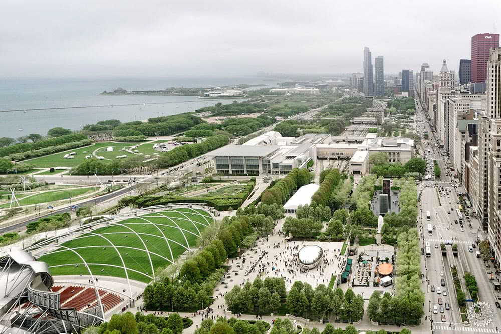 千禧公园的鸟瞰图/aerial view of millennium park.