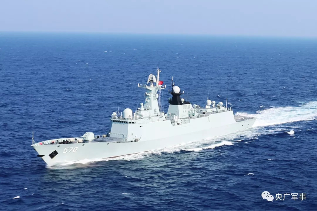 "卡卡杜-2018"丨中国海军黄山舰与澳大利亚军舰开展联合反潜演练
