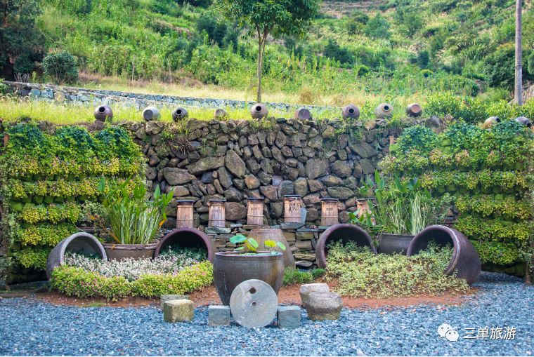 房屋外立面装饰,西岭坑就地取材,用竹元素扮靓"美丽乡村"