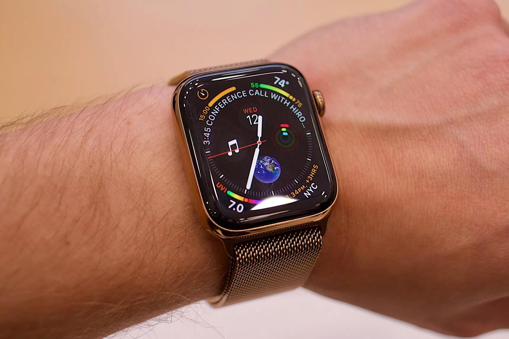 外媒上手评测苹果公司新款apple Watch Series 4 手表