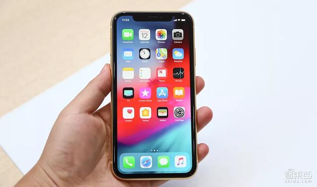 开云网址iPhone XS创八项纪录发布！最贵最大最强AI芯片双卡中国(图2)