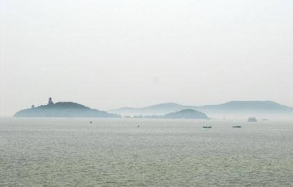 昆山巴城阳澄湖边吃大闸蟹一日游