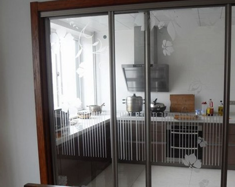 上海厨房装修安装的厨房门到底要不要做门套