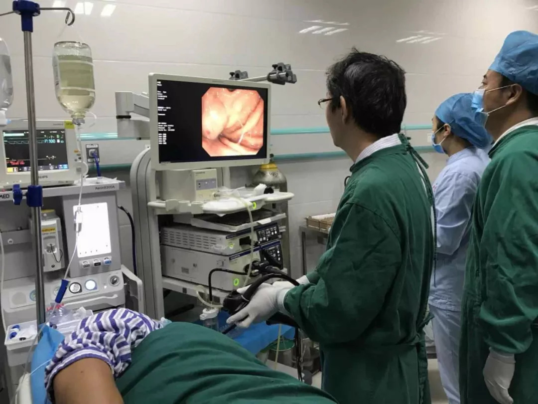 胸外科采用第四代达芬奇机器人完成腔镜微创食管癌根治术-西安国际医学中心医院