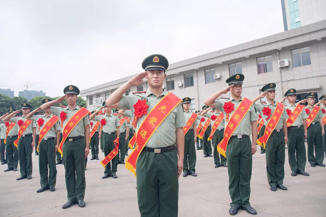 老兵退伍,精神传承丨泰州消防支队举行2018年度夏秋季士兵退役仪式