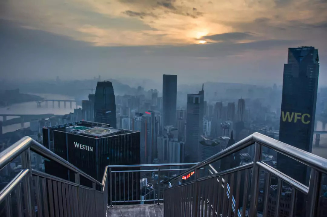 绝美视角:重庆山水,重庆夜景 最惬意的观景台 联合国际 只需20元就