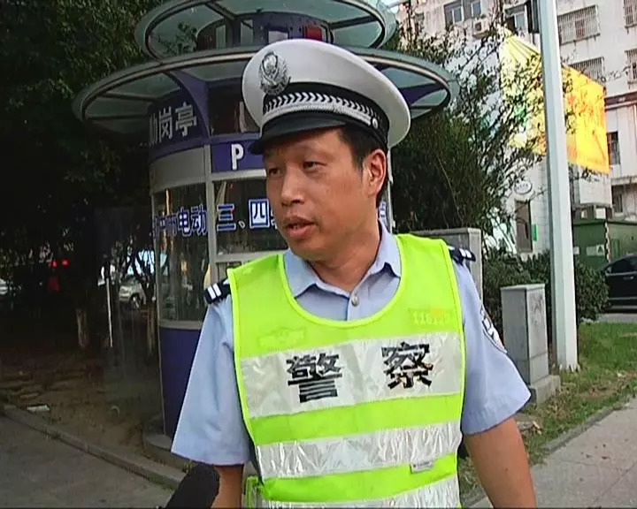 市交警大队副大队长 杨全风