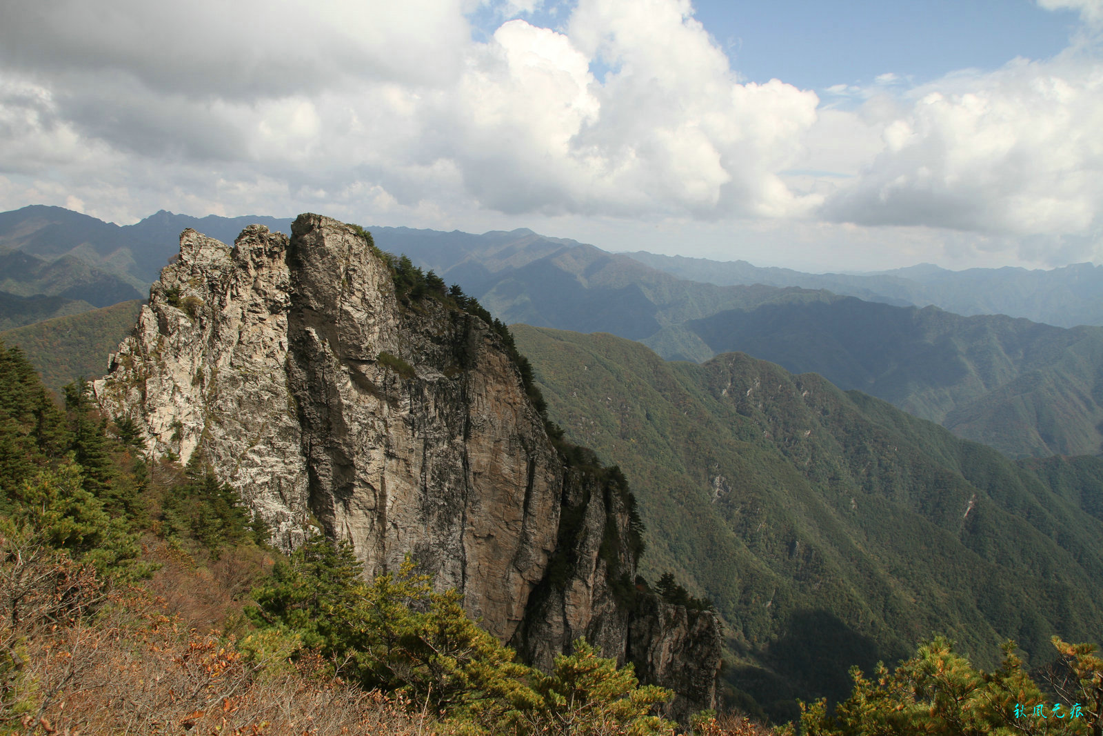 斑斓峰林,小溪清流,中秋牛背梁云雾美境真醉人