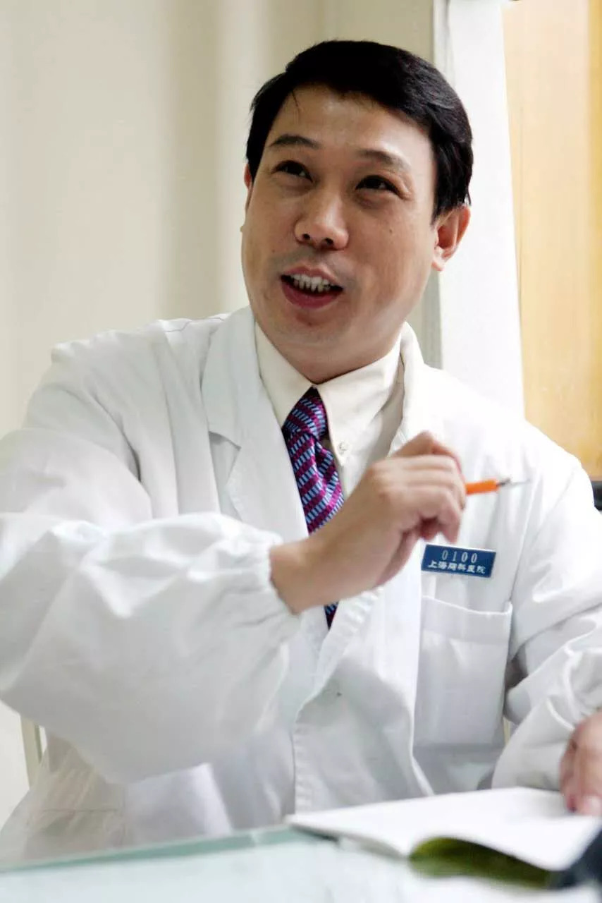 【一周要闻】亚洲首席房颤专家刘旭教授来我院心内科查房并亲自手术