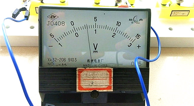 物理电压表怎么看正负