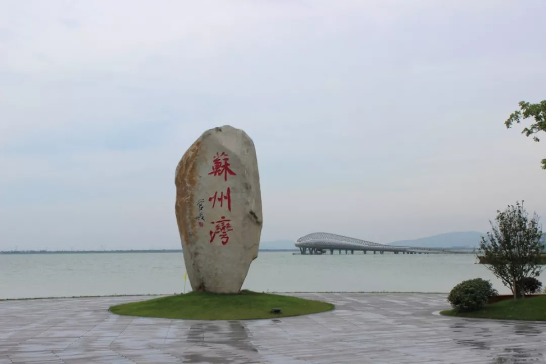 此次发布的"环太湖十景",是由苏州市,湖州市,无锡市,常州市旅游局(委)