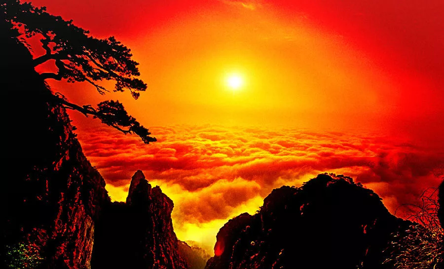 庐山红太阳-何立新