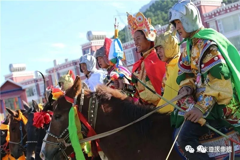 两用弓射箭怎么搭_卡瓦尼搭弓射箭