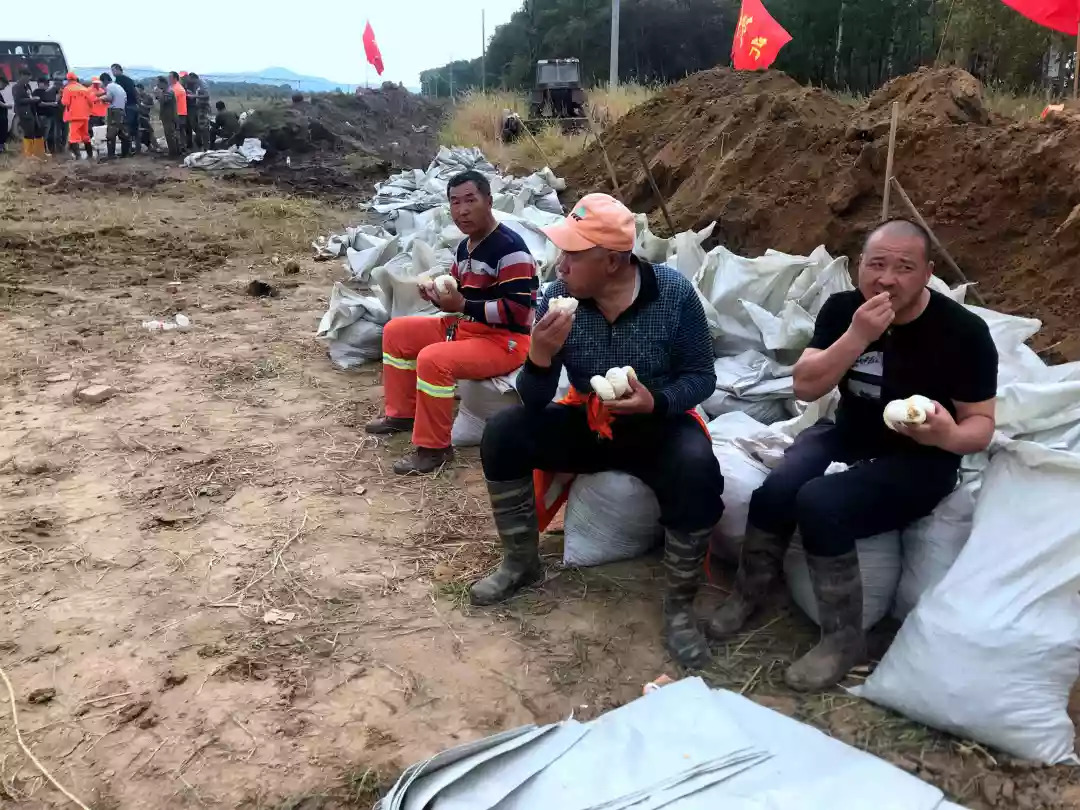 抗洪抢险 饶河农场在行动!