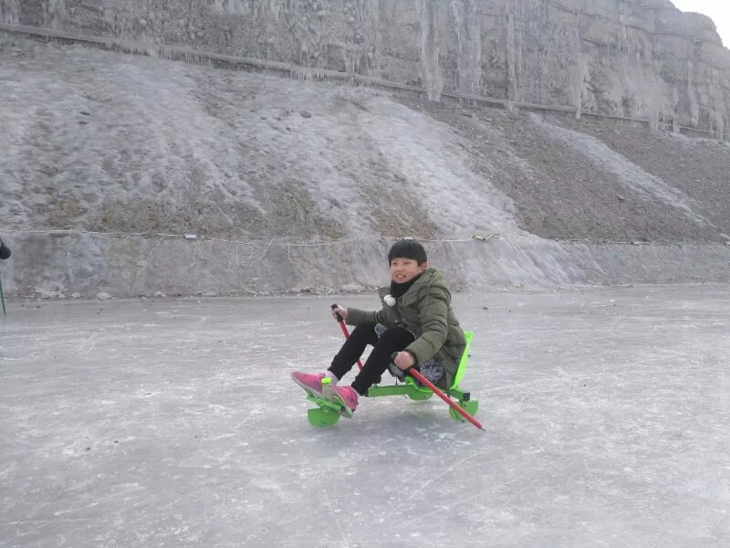 滑冰车