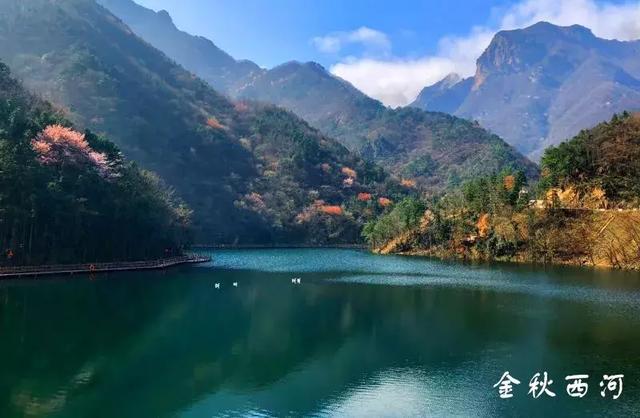 大别山首个直升机旅游项目于国庆期间在商城县西河景区开启