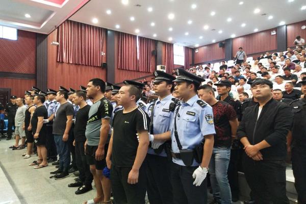 河南郑州中院公开宣判张中彦等人组织 领导参加黑社会