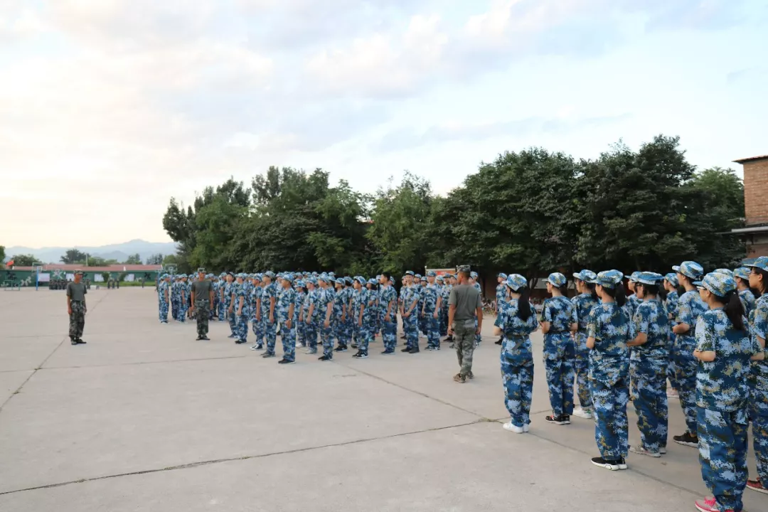 盛华基地北京市中关村外国语中学军训纪实