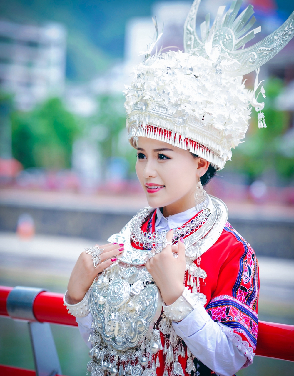 厉害了我的苗姑娘!台江苗语新闻主播潘成芝出歌了!