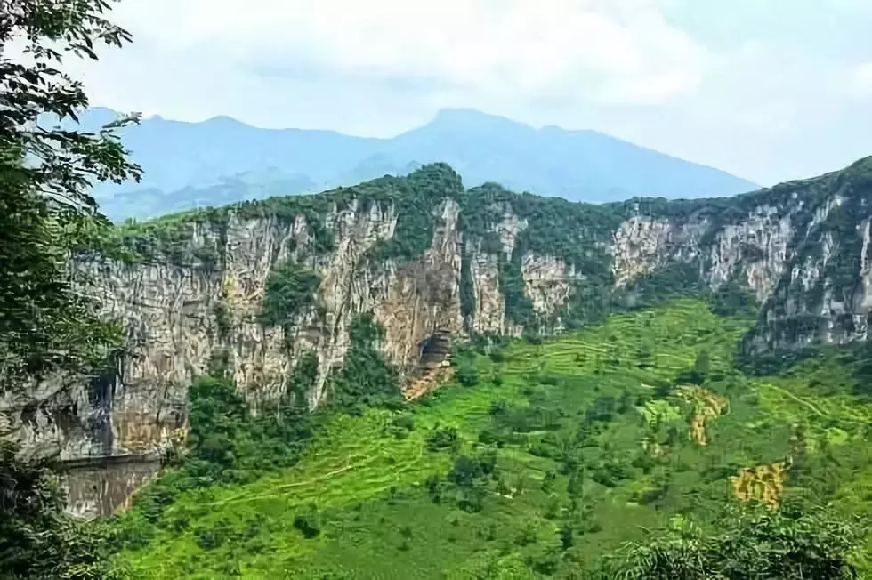 镇雄的 乌峰山@臻善园的博客 巨大天然桥梁 白水天桥@罗勇 旅游新地