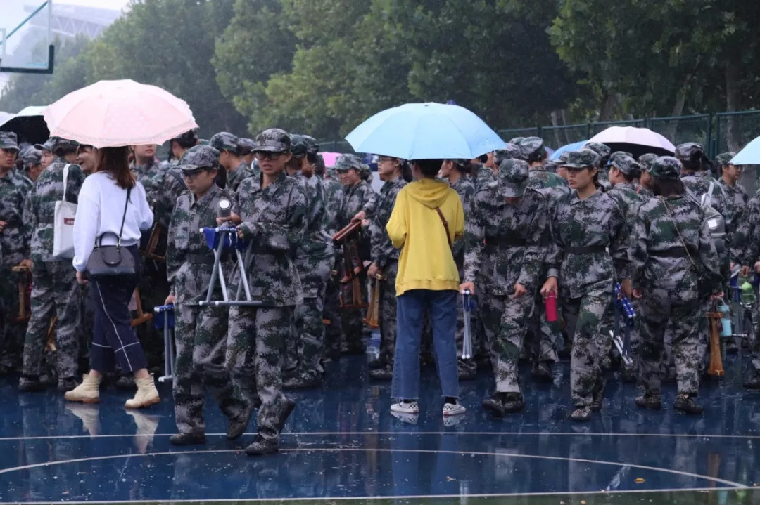 军训第七天 | 恭喜学弟学妹们求雨成功