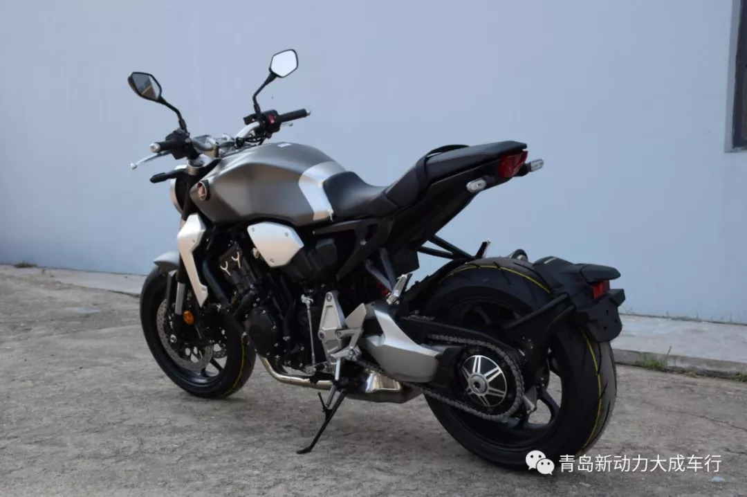 到货实拍本田2018款cb1000r新一代街霸登场