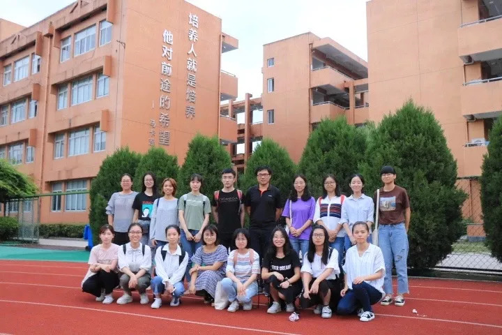 温州市瓯海实验中学,原名为瓯海区景山中学,坐落于温州市瓯海区府