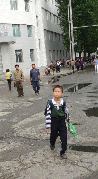 活在朝鲜，收入不多，简单的日子