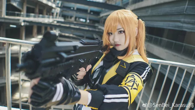 cosplay少女前线双马尾枪械少女