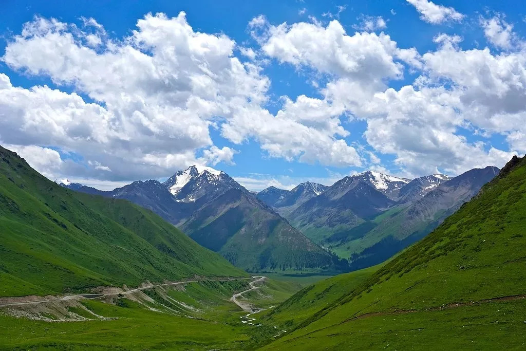 去边疆感受不一样的风景,这12个美丽的边陲小城,你去过几个?