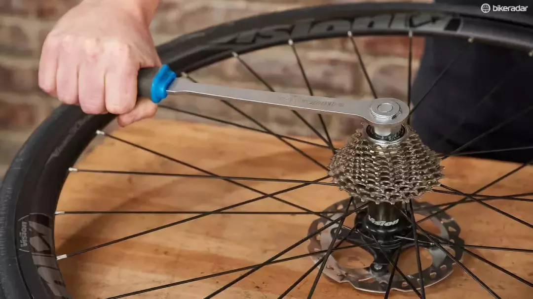 维修入门:如何更换你的自行车飞轮