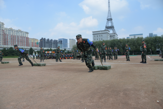 武警吉林总队机动支队组织训练尖子比武竞赛